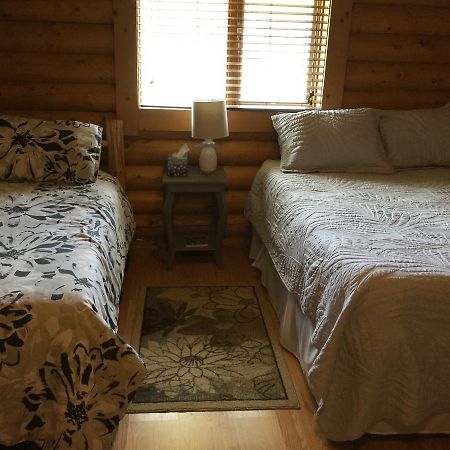 فورت نيلسون Folding Mountain B & B المظهر الخارجي الصورة