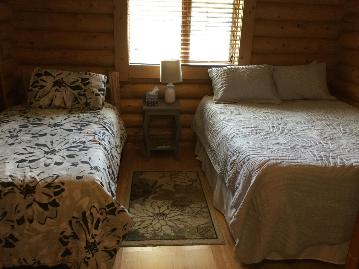 فورت نيلسون Folding Mountain B & B المظهر الخارجي الصورة