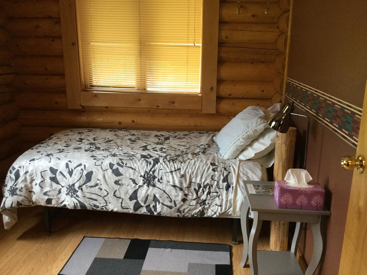 فورت نيلسون Folding Mountain B & B المظهر الخارجي الصورة