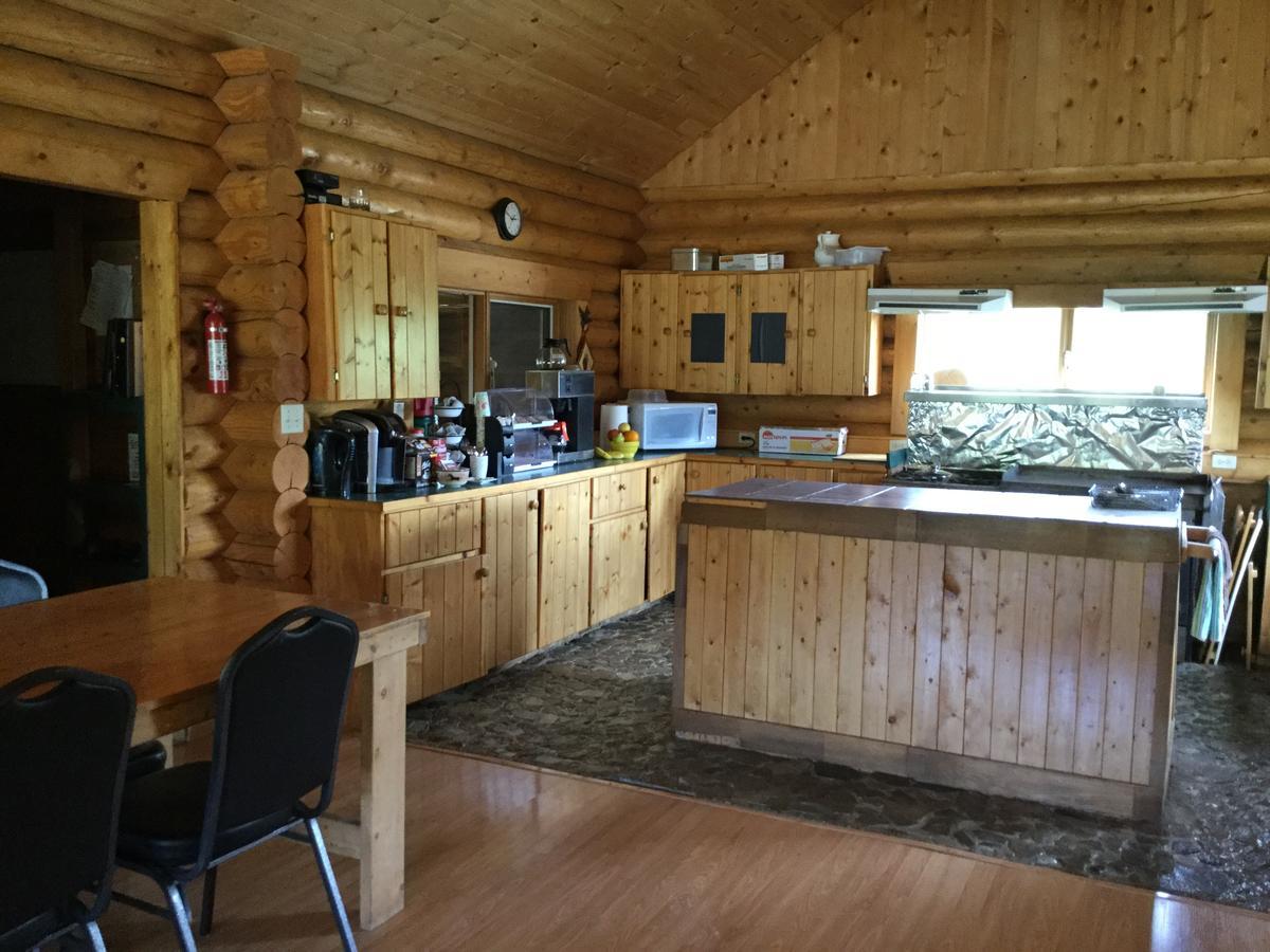 فورت نيلسون Folding Mountain B & B المظهر الخارجي الصورة