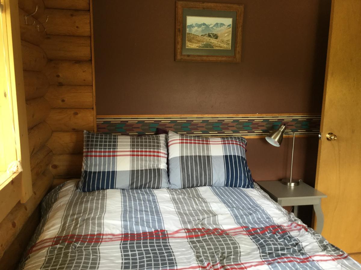 فورت نيلسون Folding Mountain B & B المظهر الخارجي الصورة