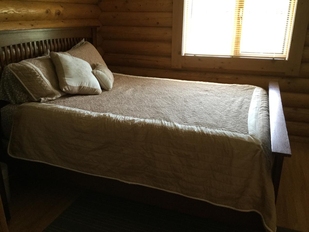 فورت نيلسون Folding Mountain B & B المظهر الخارجي الصورة